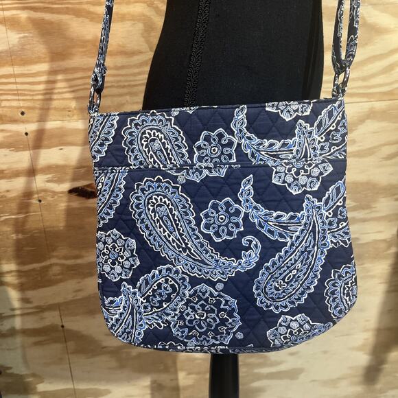 Vera Bradley Crossbody Bag Blue Paisley Triple Zip Adjustable Strap Travel - Picture 3 of 14